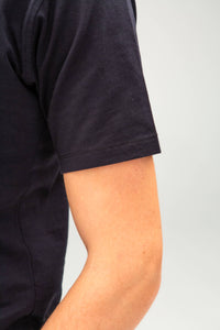 The Tall T-Shirt - TALLFITS - Details Arm Extra langes T-Shirt in schwarz für Männer verlängerter Ärmel