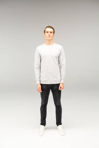 The Tall Sweatshirt - TALLFITS - Graues Sweatshirt für große Männer extra langer Arm Model Frontansicht